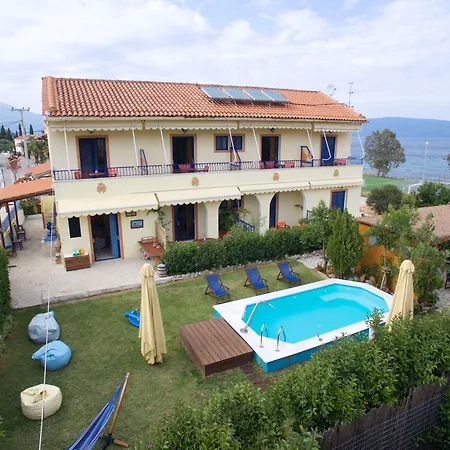 Kalypso & Karavomylos