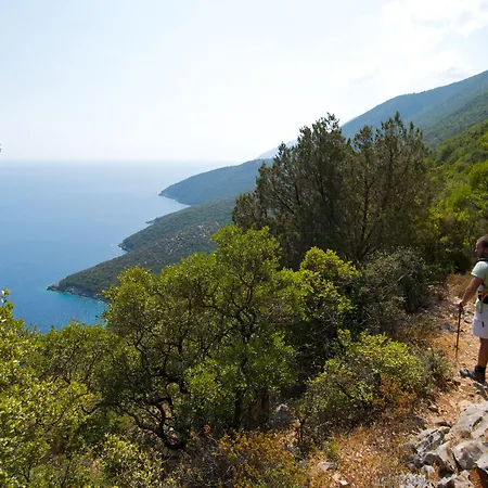 Kalypso & Karavomylos